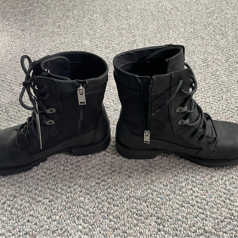 Sorel Black Waterproof Black Boots - Picture 2 of 6
